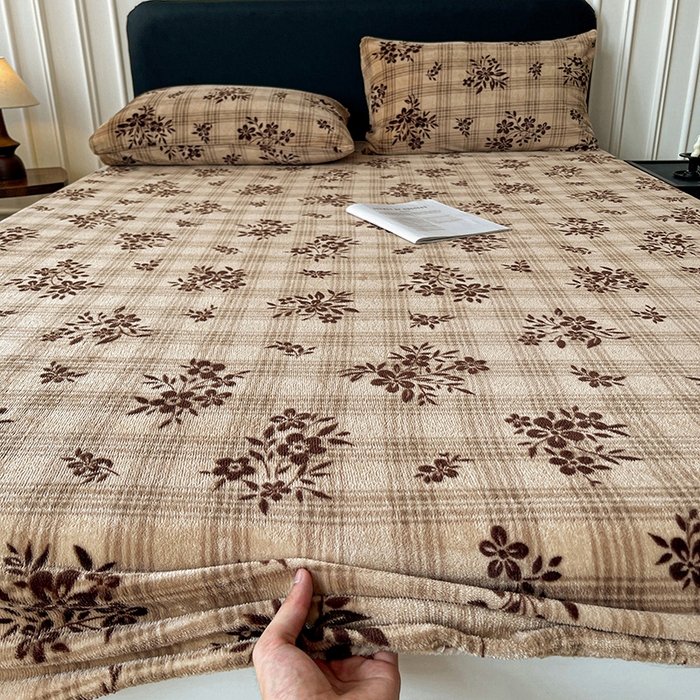 91家纺网 家纺一手货源 找家纺 朵朵家纺 2025新款加厚牛奶绒印花单床笠单品学生宿舍床垫保护套 床笠（床垫保护套可定制尺寸 ） 南枝向暖