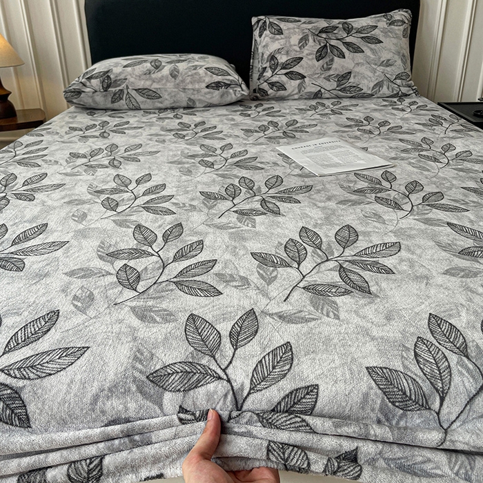 91家纺网 家纺一手货源 找家纺 朵朵家纺 2025新款加厚牛奶绒印花单床笠单品学生宿舍床垫保护套 床笠（床垫保护套可定制尺寸 ） 一叶知秋