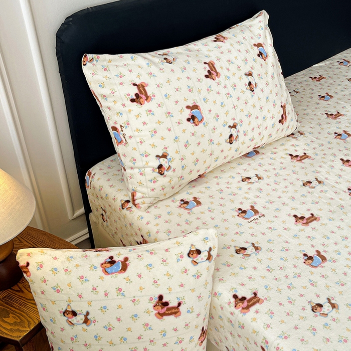 91家纺网 家纺一手货源 找家纺 朵朵家纺 2025新款加厚牛奶绒印花单床笠单品学生宿舍床垫保护套 床笠（床垫保护套可定制尺寸 ） 元气狗