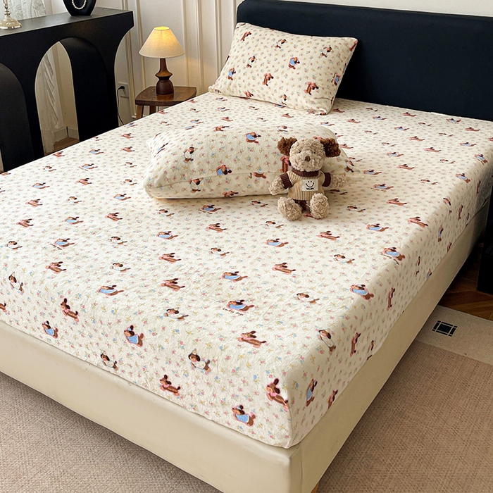 91家纺网 家纺一手货源 找家纺 朵朵家纺 2025新款加厚牛奶绒印花单床笠单品学生宿舍床垫保护套 床笠（床垫保护套可定制尺寸 ） 元气狗