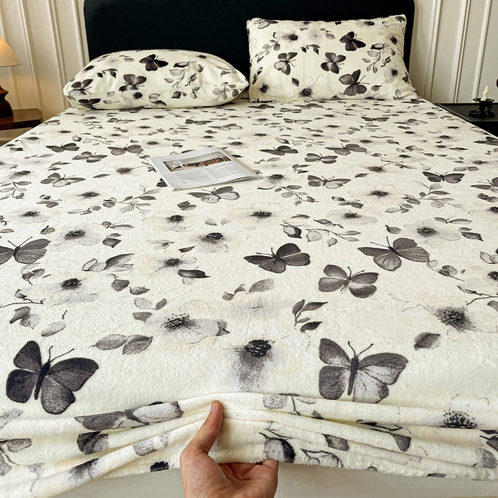 91家纺网 家纺一手货源 找家纺 朵朵家纺 2025新款加厚牛奶绒印花单床笠单品学生宿舍床垫保护套 床笠（床垫保护套可定制尺寸 ） 月光蝴蝶