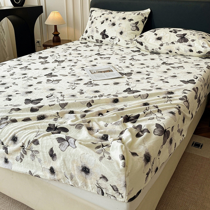 91家纺网 家纺一手货源 找家纺 朵朵家纺 2025新款加厚牛奶绒印花单床笠单品学生宿舍床垫保护套 床笠（床垫保护套可定制尺寸 ） 月光蝴蝶