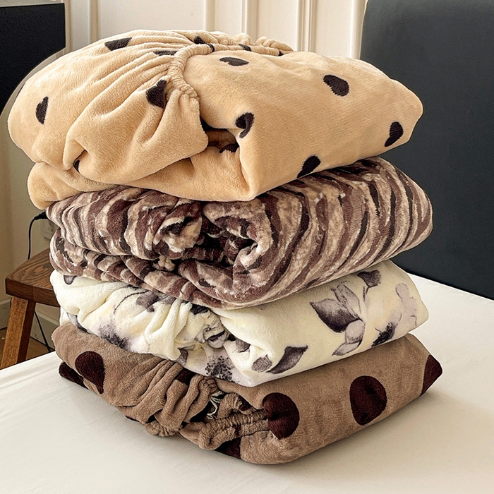 91家纺网 家纺一手货源 找家纺 朵朵家纺 2025新款加厚牛奶绒印花单床笠单品学生宿舍床垫保护套 床笠（床垫保护套可定制尺寸 ） 组合图