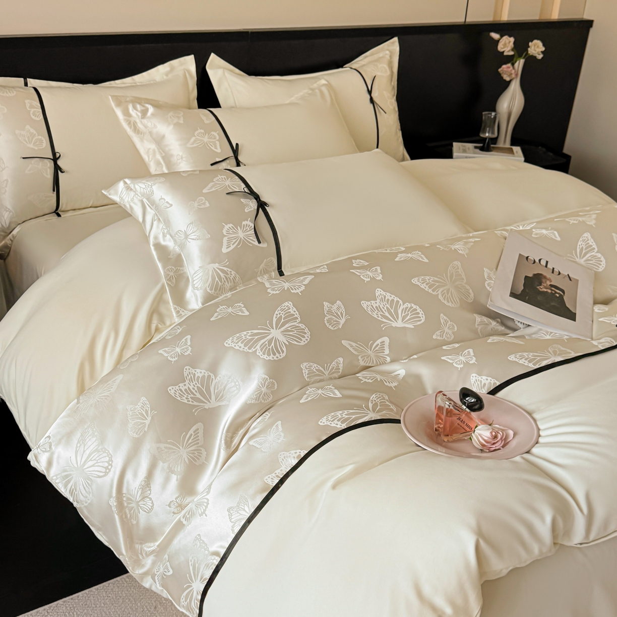 91家纺网 家纺一手货源 找家纺 千希家纺 2025新款斜纹亲肤棉提花四件套-洛莉系列（提供买家秀） 洛莉-米白