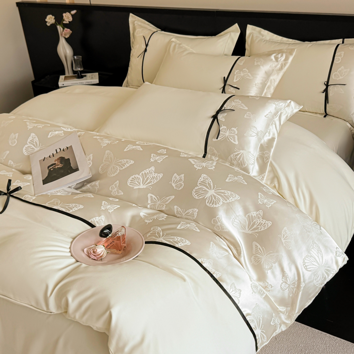 91家纺网 家纺一手货源 找家纺 千希家纺 2025新款斜纹亲肤棉提花四件套-洛莉系列（提供买家秀） 洛莉-米白