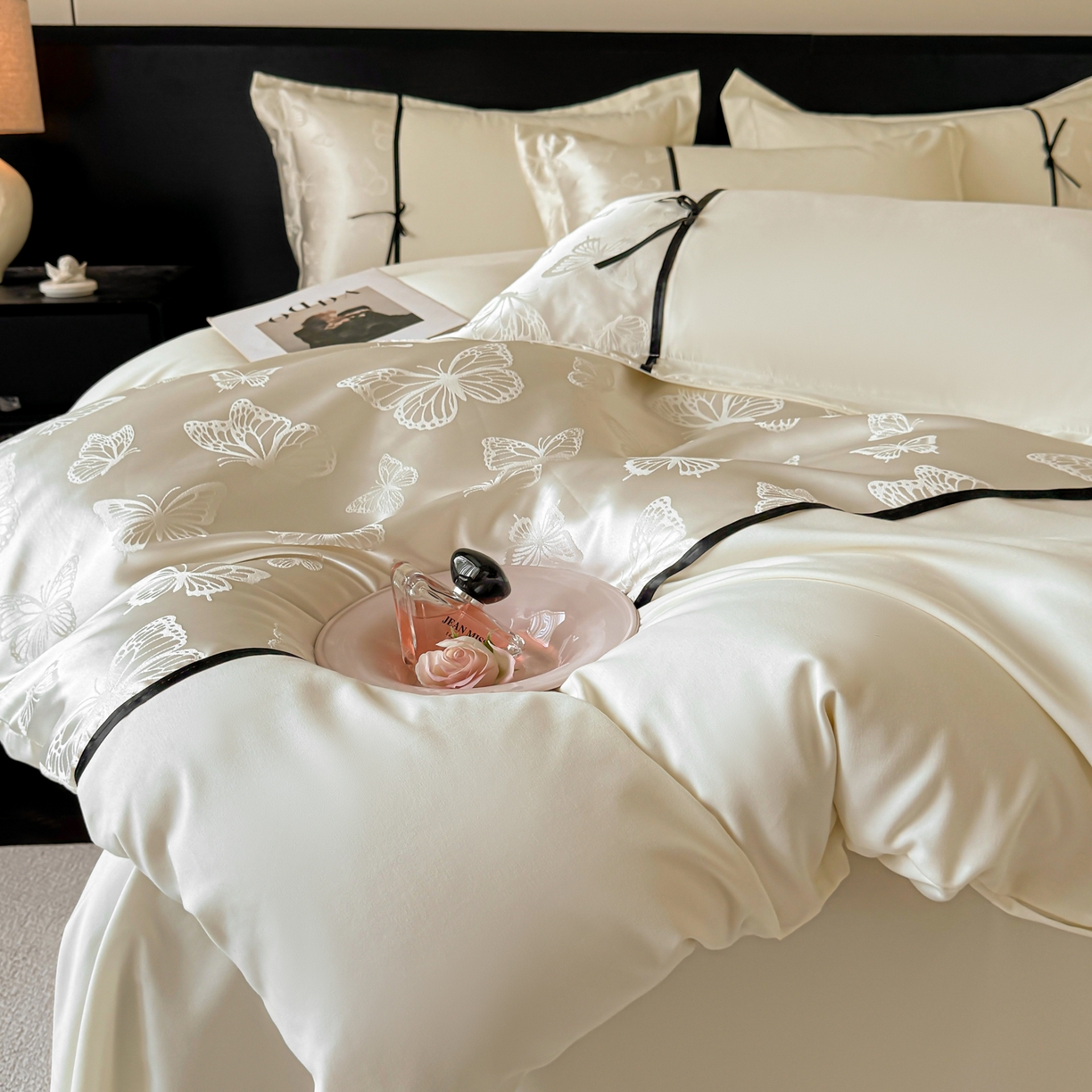 91家纺网 家纺一手货源 找家纺 千希家纺 2025新款斜纹亲肤棉提花四件套-洛莉系列（提供买家秀） 洛莉-米白