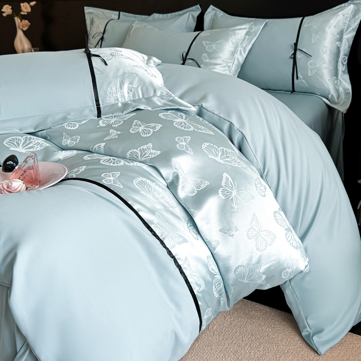 91家纺网 家纺一手货源 找家纺 千希家纺 2025新款斜纹亲肤棉提花四件套-洛莉系列（提供买家秀） 洛莉-海天蓝