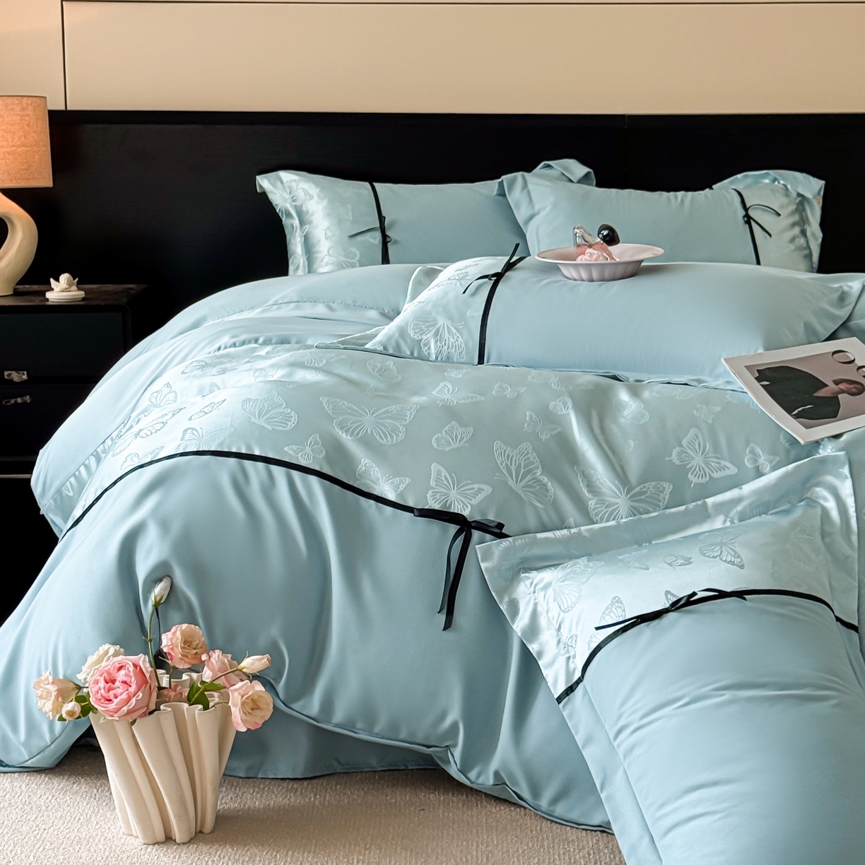 91家纺网 家纺一手货源 找家纺 千希家纺 2025新款斜纹亲肤棉提花四件套-洛莉系列（提供买家秀） 洛莉-海天蓝