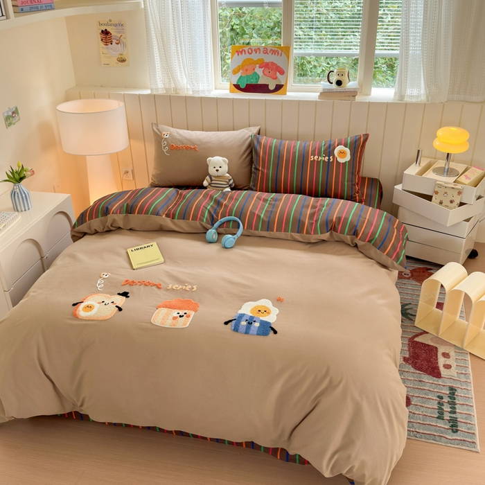 91家纺网 家纺一手货源 找家纺 如意朵 2025新款全棉磨毛卡通毛巾绣四件套（专版花型）-场景二 美味吐司