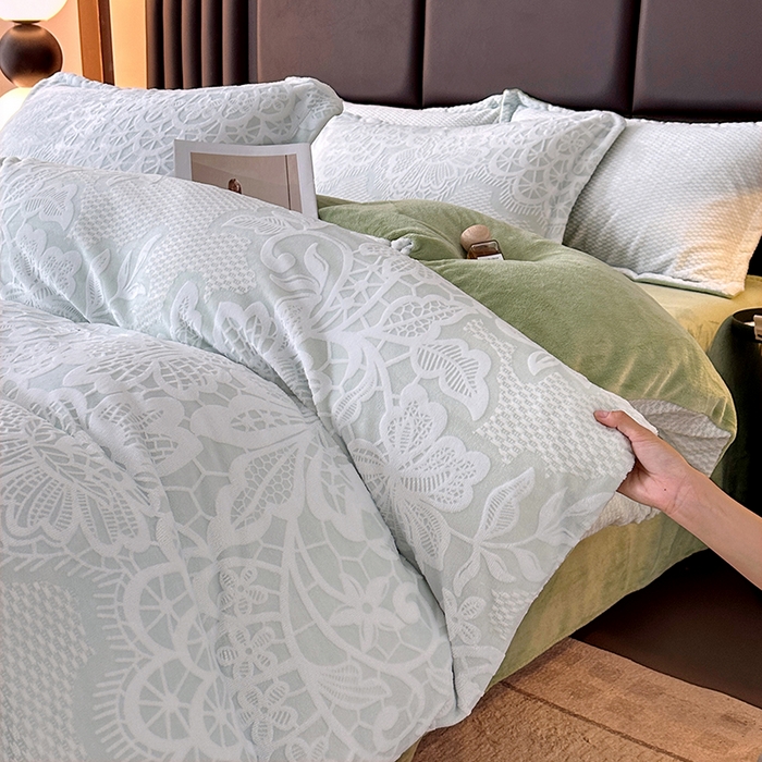 91家纺网 家纺一手货源 找家纺 （总）家贝爱 2025新款230克烂花雕花牛奶绒四件套