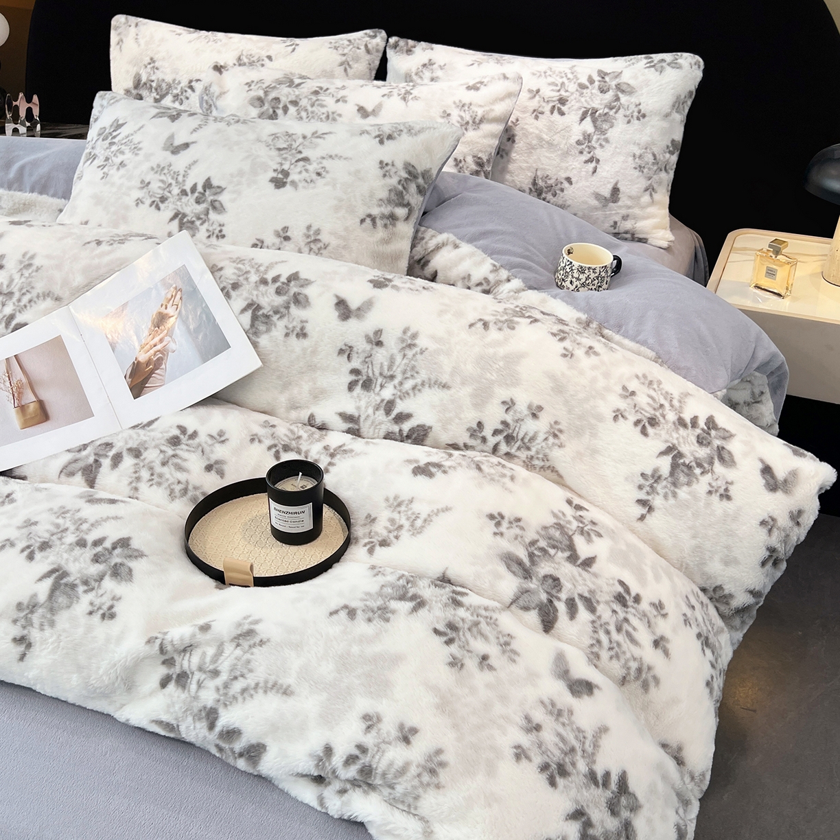 91家纺网 家纺一手货源 找家纺 悦织语 2025新款高克重加厚轻奢獭兔毛美拉德风四件套 兔毛-繁花