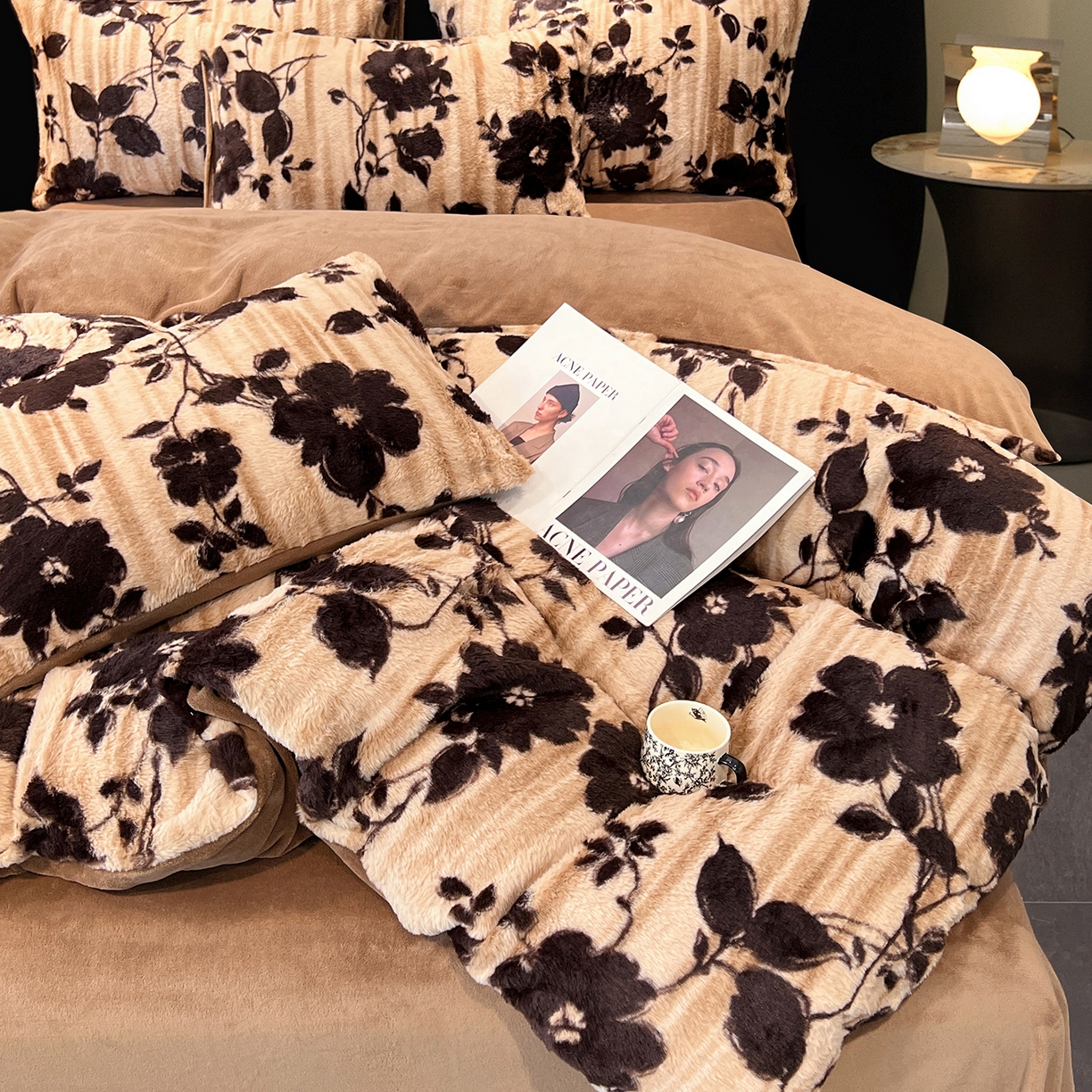 91家纺网 家纺一手货源 找家纺 悦织语 2025新款高克重加厚轻奢獭兔毛美拉德风四件套 兔毛-漫漫