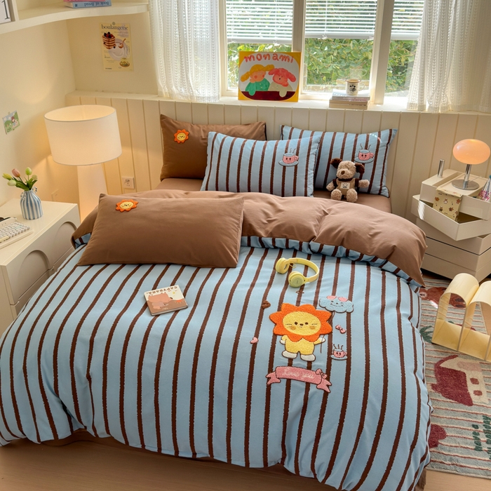 91家纺网 家纺一手货源 找家纺 如意朵 2025新款全棉磨毛卡通毛巾绣四件套（专版花型）-场景二 明星狮子