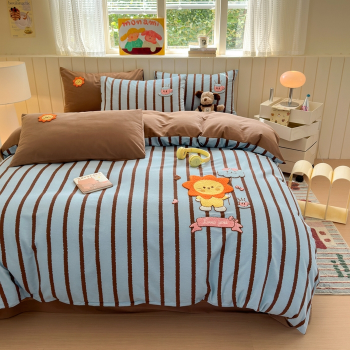 91家纺网 家纺一手货源 找家纺 如意朵 2025新款全棉磨毛卡通毛巾绣四件套（专版花型）-场景二 明星狮子