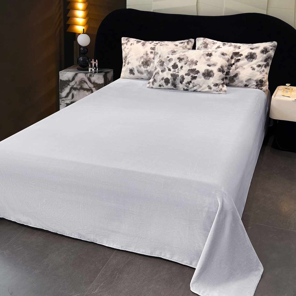 91家纺网 家纺一手货源 找家纺 悦织语 2025新款高克重加厚轻奢獭兔毛美拉德风四件套 兔毛-墨花