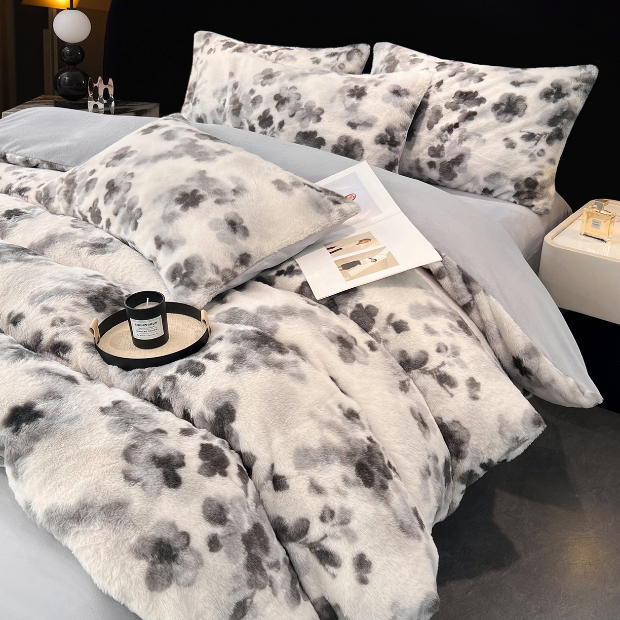 91家纺网 家纺一手货源 找家纺 悦织语 2025新款高克重加厚轻奢獭兔毛美拉德风四件套 兔毛-墨花