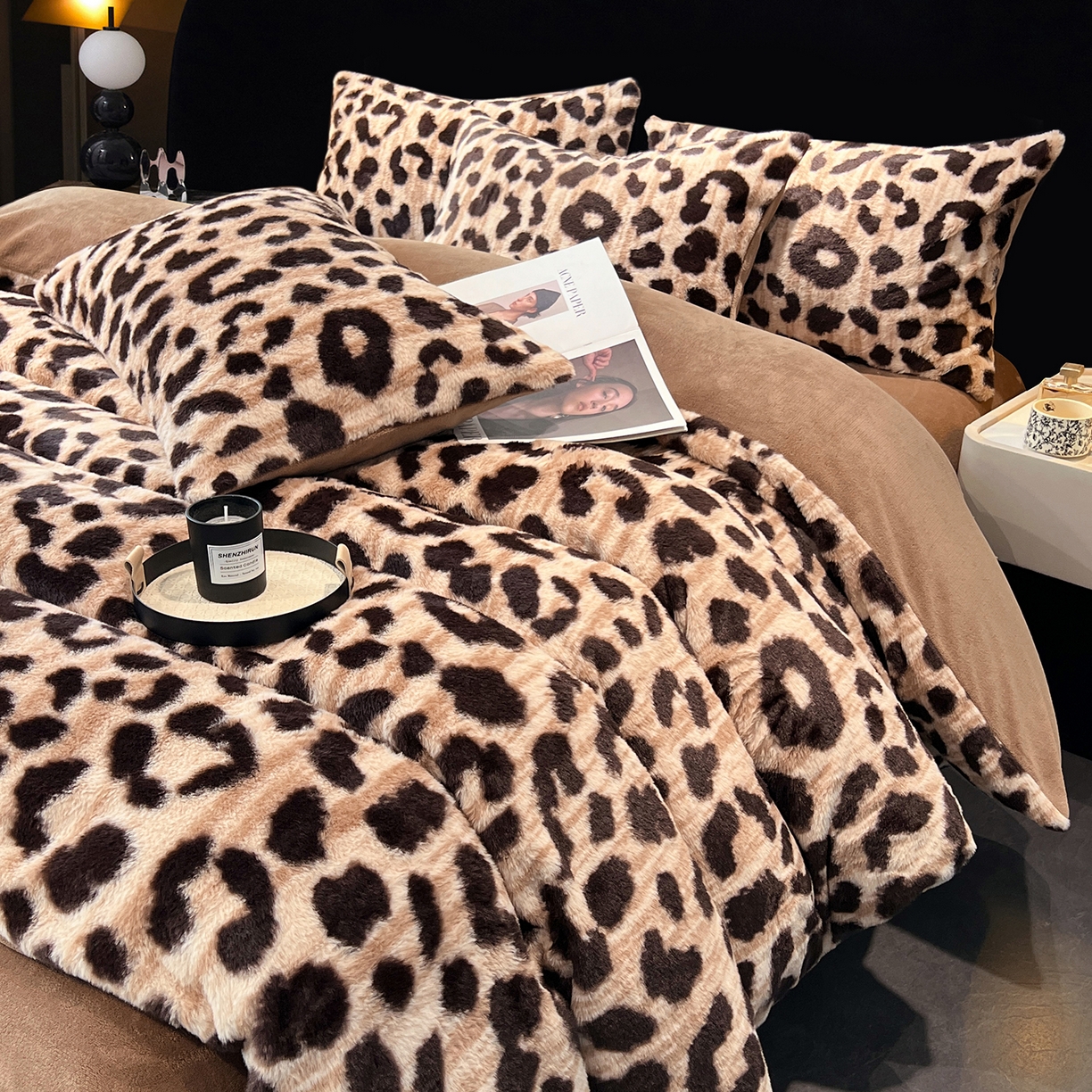 91家纺网 家纺一手货源 找家纺 悦织语 2025新款高克重加厚轻奢獭兔毛美拉德风四件套 兔毛-豹纹