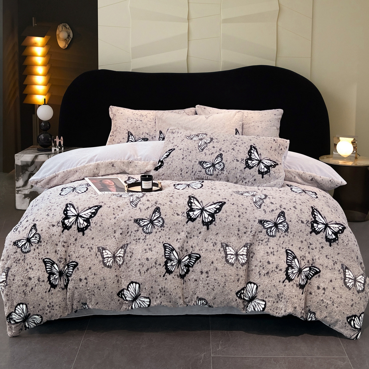 91家纺网 家纺一手货源 找家纺 悦织语 2025新款高克重加厚轻奢獭兔毛美拉德风四件套 兔毛-蝶舞