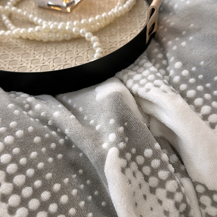 91家纺网 家纺一手货源 找家纺 家贝爱 2025新款230克烂花雕花牛奶绒四件套 诗情画意灰