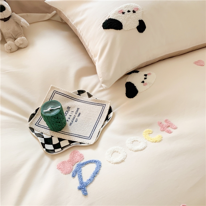 91家纺网 家纺一手货源 找家纺 如意朵 2025新款全棉纯棉小清新印花加绣花四件套 俏皮狗狗浅咖