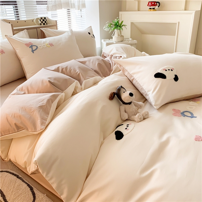 91家纺网 家纺一手货源 找家纺 如意朵 2025新款全棉纯棉小清新印花加绣花四件套 俏皮狗狗浅咖