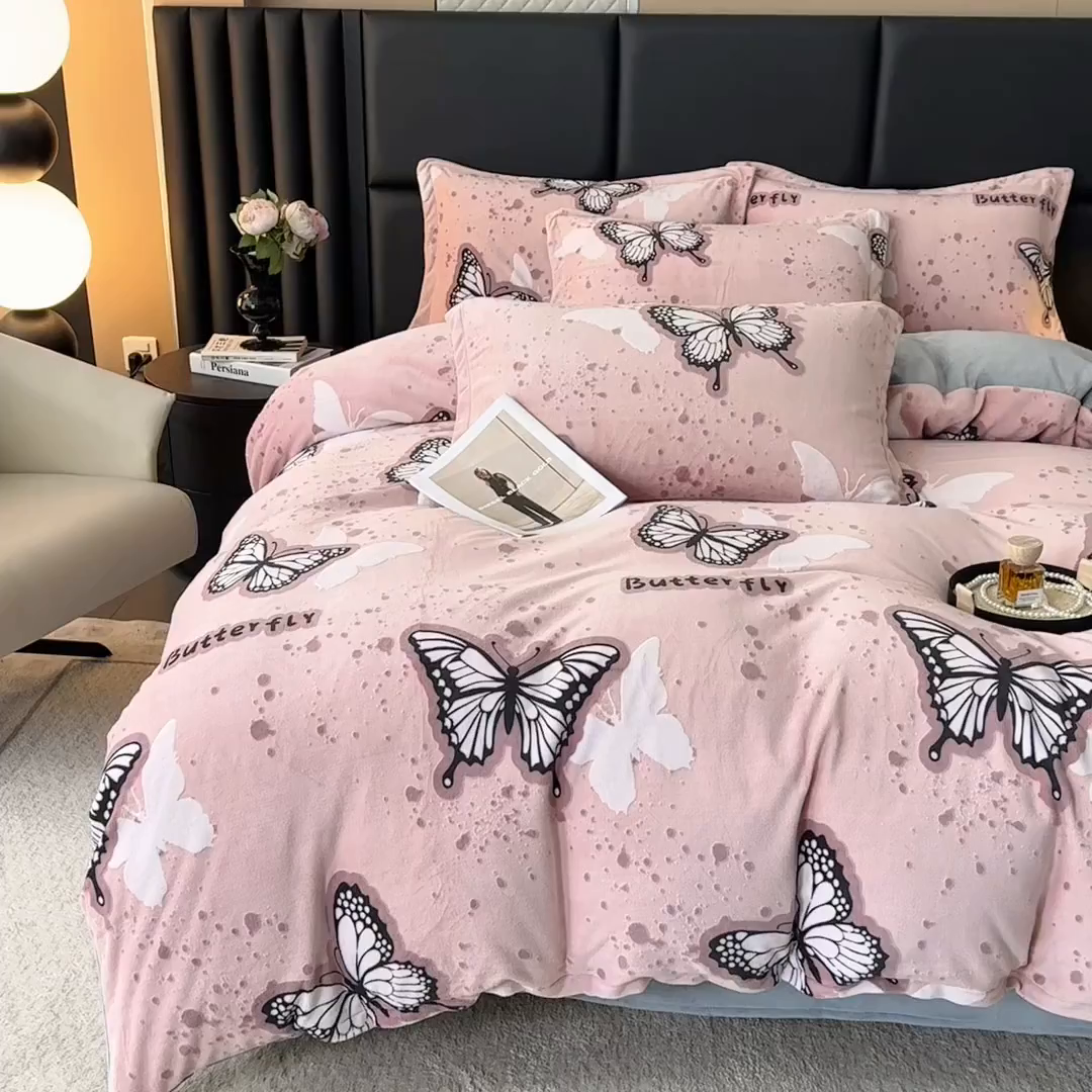 91家纺网 家纺一手货源 找家纺 家贝爱 2025新款230克烂花雕花牛奶绒四件套 翩翩蝶影