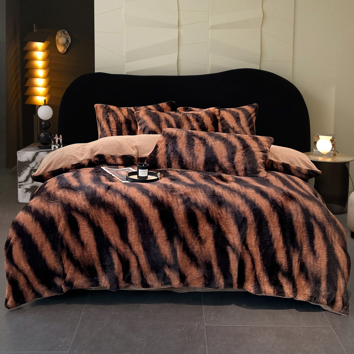 91家纺网 家纺一手货源 找家纺 悦织语 2025新款高克重加厚轻奢獭兔毛美拉德风四件套 兔毛-斑马