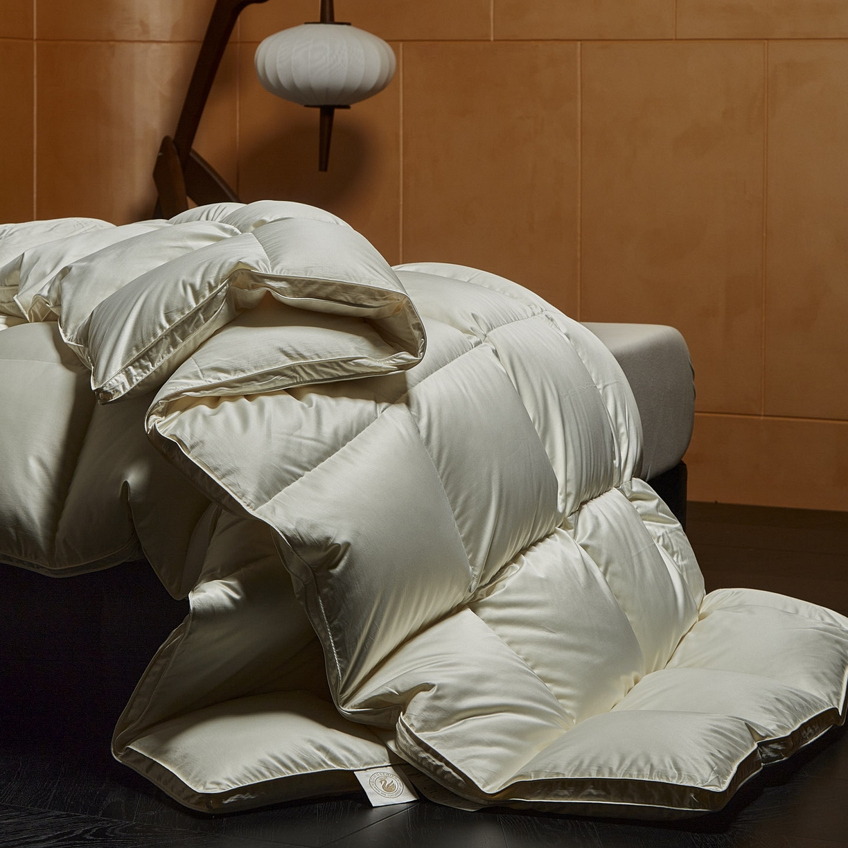 91家纺网 家纺一手货源 找家纺 （总）暖羽屋羽绒馆  2025新款国标95白鹅绒被芯 莱赛尔高端羽绒被子 绒子含量95羽绒被 双人婚庆冬被春秋被卡尔佩斯  