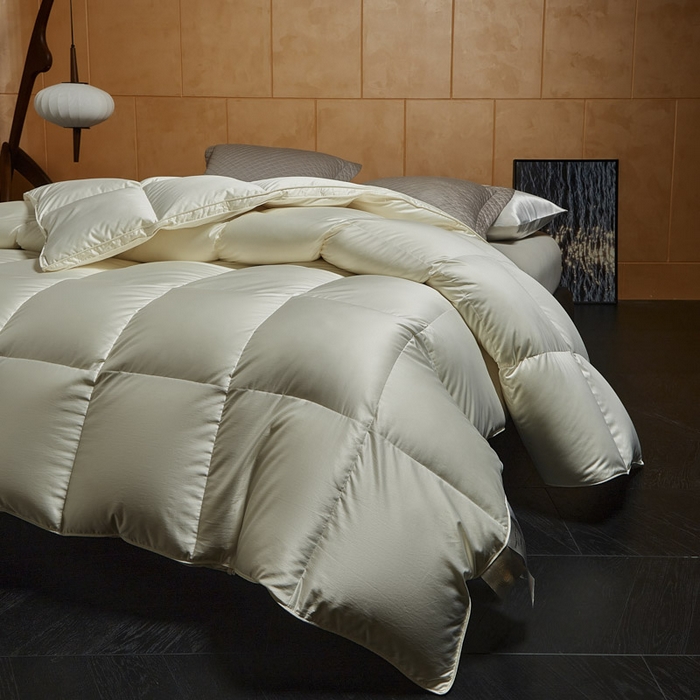 91家纺网 家纺一手货源 找家纺 暖羽屋羽绒馆  2025新款国标95白鹅绒被芯 莱赛尔高端羽绒被子 绒子含量95羽绒被 双人婚庆冬被春秋被卡尔佩斯   X卡尔佩斯   米色