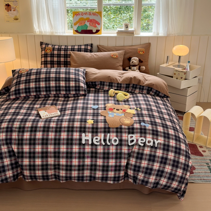 91家纺网 家纺一手货源 找家纺 如意朵 2025新款全棉磨毛卡通毛巾绣四件套（专版花型）-场景二 摘星熊