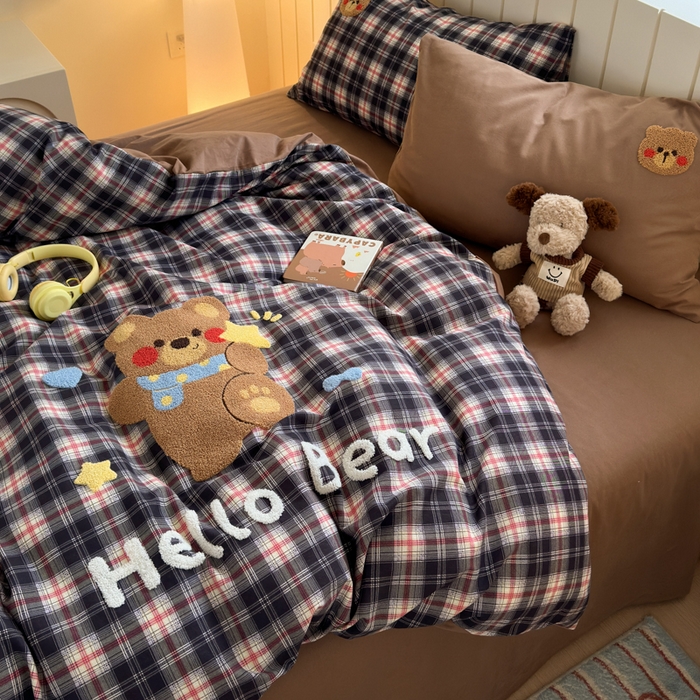 91家纺网 家纺一手货源 找家纺 如意朵 2025新款全棉磨毛卡通毛巾绣四件套（专版花型）-场景二 摘星熊