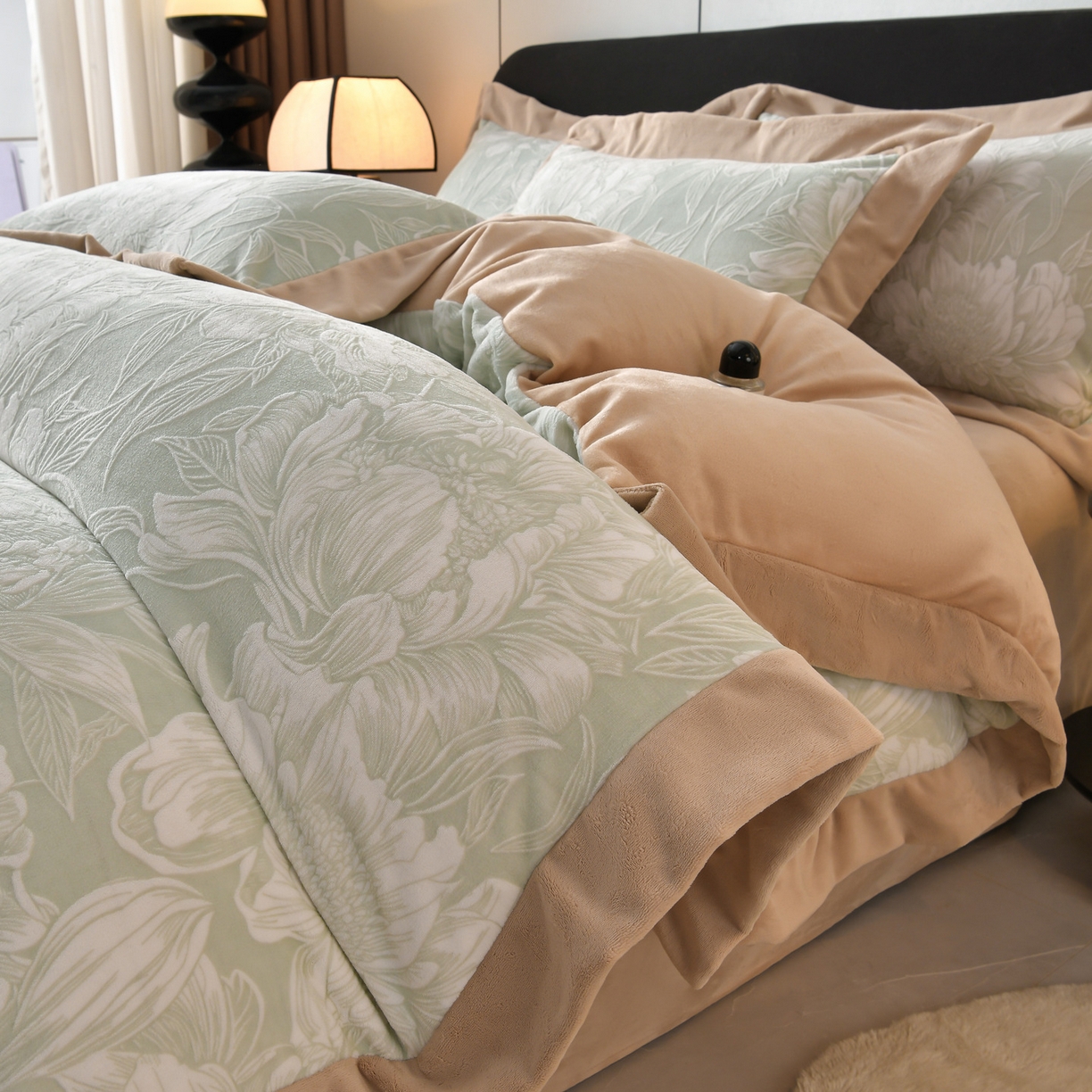 91家纺网 家纺一手货源 找家纺 （总）湘雪家居  2025新款高克重雕花牛奶绒四件套