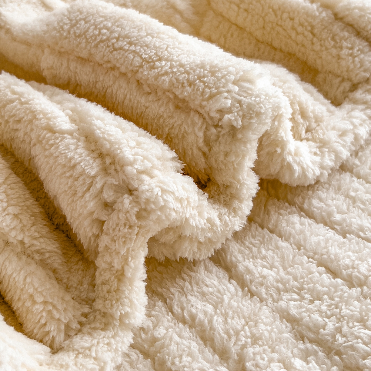 91家纺网 家纺一手货源 找家纺 世纪绒品 2025新款A类水波纹提花牛奶绒床笠 水波纹-米白