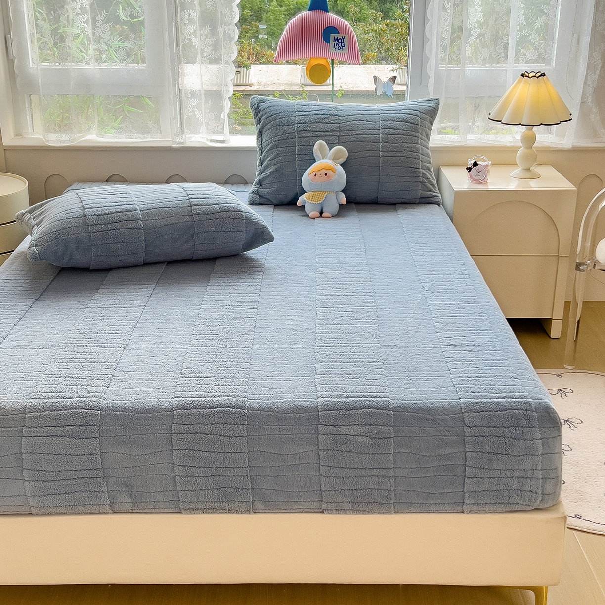 91家纺网 家纺一手货源 找家纺 世纪绒品 2025新款A类水波纹提花牛奶绒床笠 水波纹-蓝灰