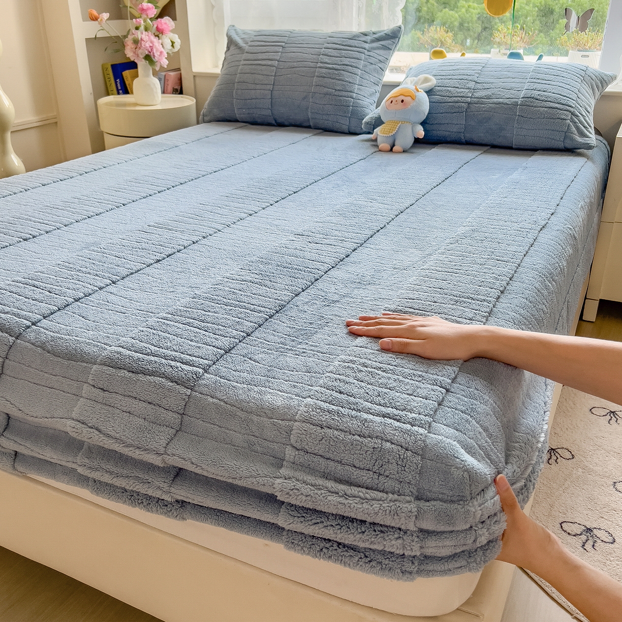 91家纺网 家纺一手货源 找家纺 世纪绒品 2025新款A类水波纹提花牛奶绒床笠 水波纹-蓝灰