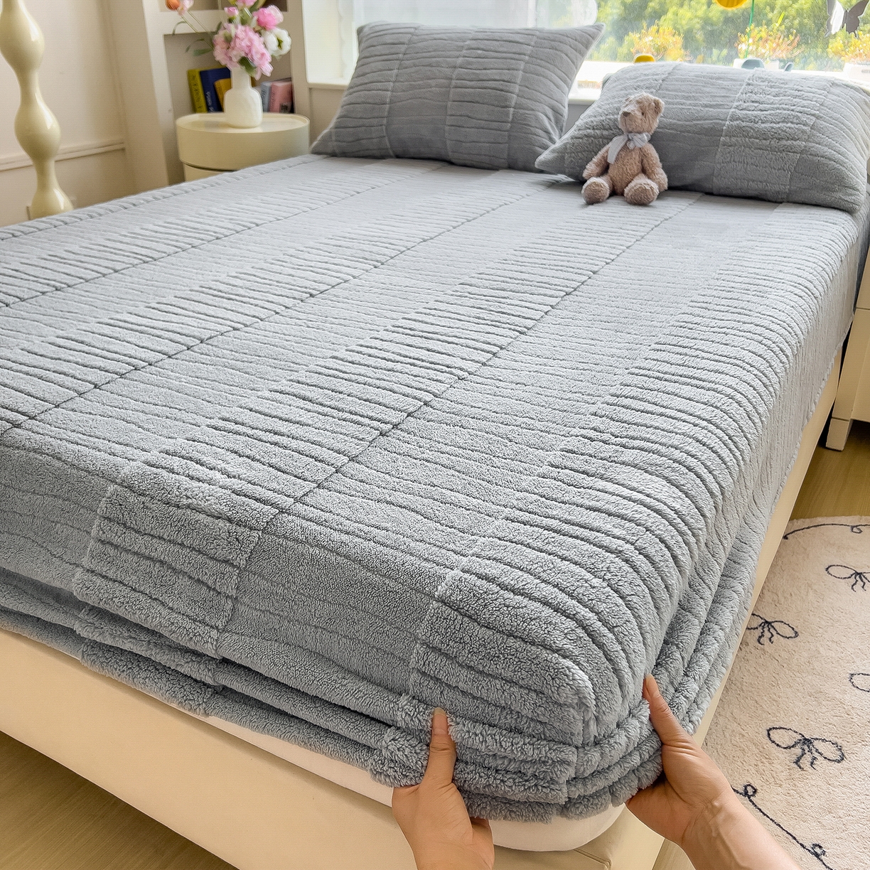 91家纺网 家纺一手货源 找家纺 世纪绒品 2025新款A类水波纹提花牛奶绒床笠 水波纹-浅灰