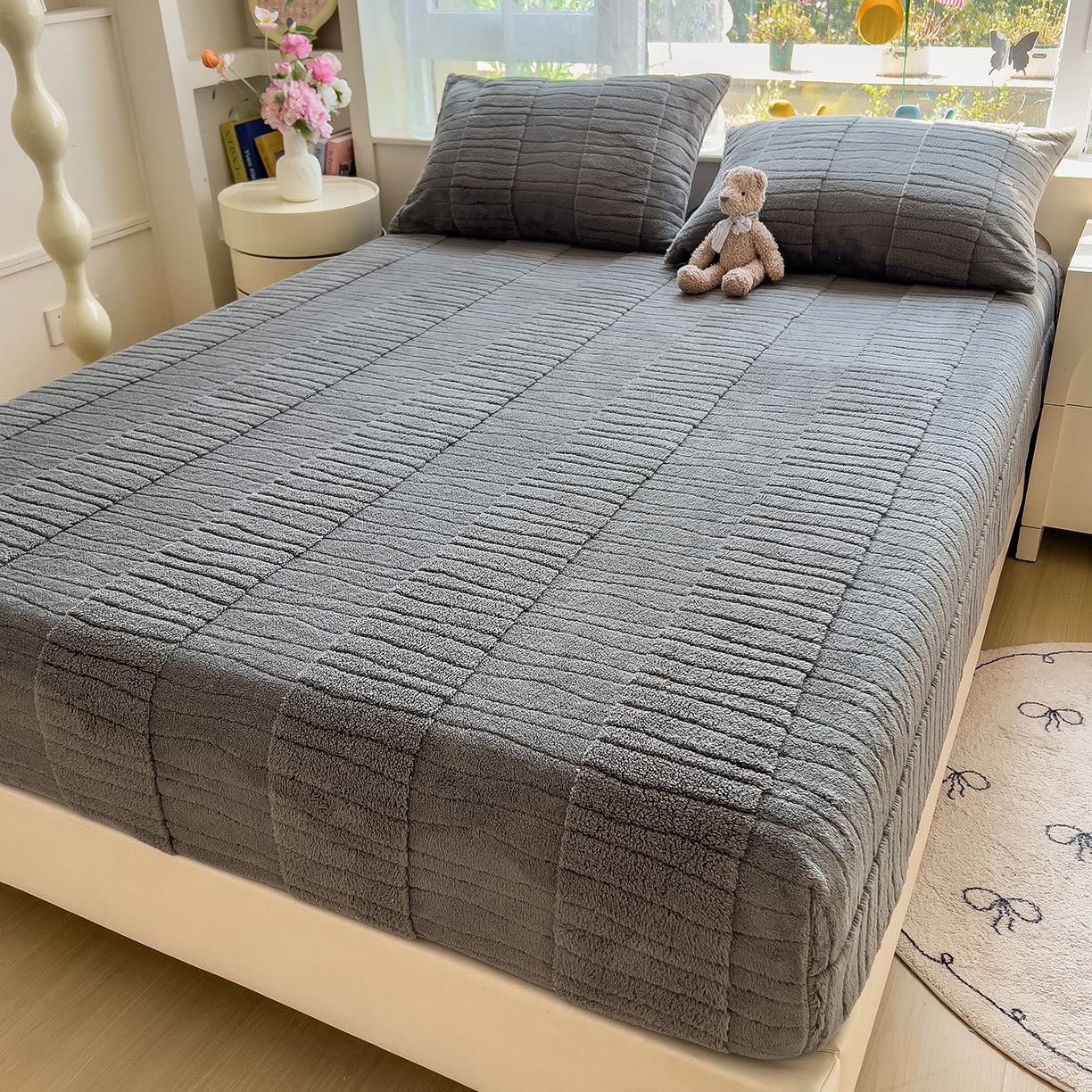 91家纺网 家纺一手货源 找家纺 世纪绒品 2025新款A类水波纹提花牛奶绒床笠 水波纹-深灰