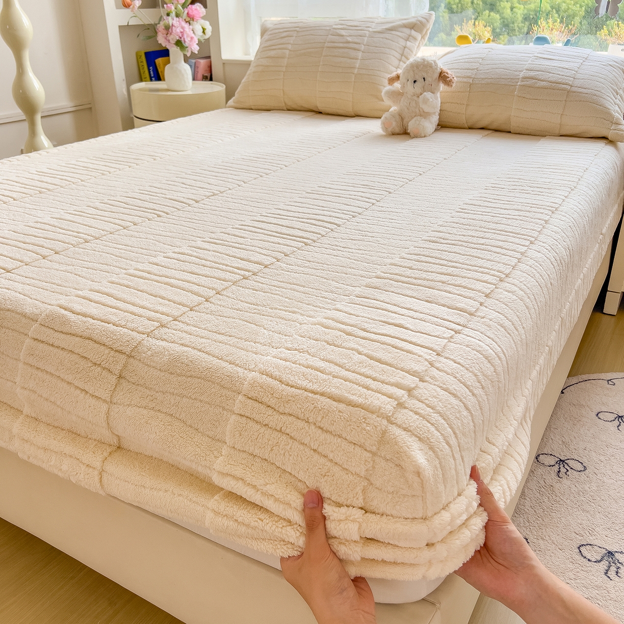 91家纺网 家纺一手货源 找家纺 世纪绒品 2025新款A类水波纹提花牛奶绒床笠 水波纹-米白