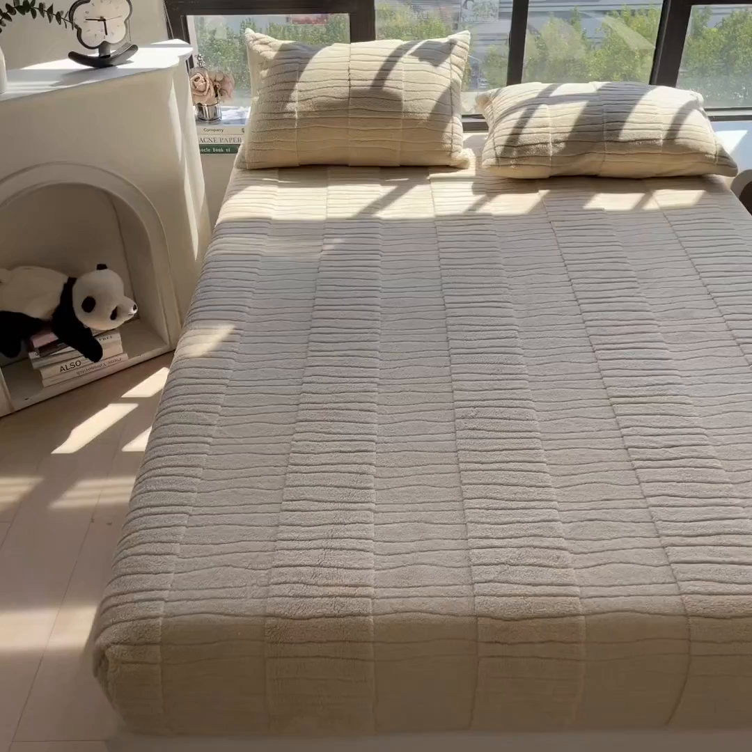 91家纺网 家纺一手货源 找家纺 （总）世纪绒品 2025新款A类水波纹提花牛奶绒床笠