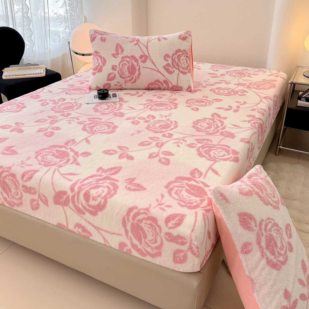 91家纺网 家纺一手货源 找家纺 悦织语 2025新款高克重加厚美拉德獭兔毛床笠床褥子床护垫 兔毛-粉蔷薇