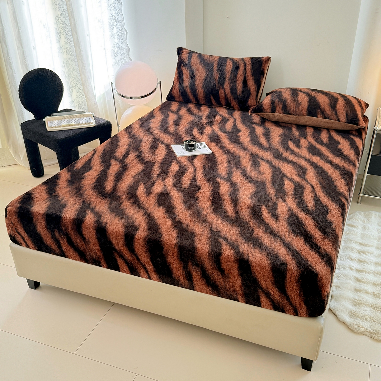 91家纺网 家纺一手货源 找家纺 悦织语 2025新款高克重加厚美拉德獭兔毛床笠床褥子床护垫 兔毛-斑马