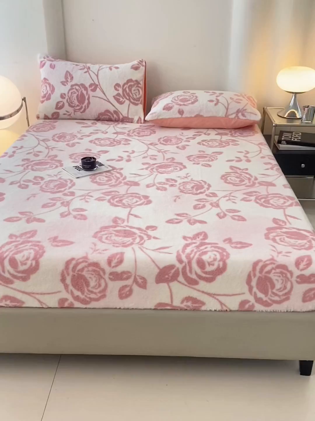 91家纺网 家纺一手货源 找家纺 悦织语 2025新款高克重加厚美拉德獭兔毛床笠床褥子床护垫 兔毛-粉蔷薇