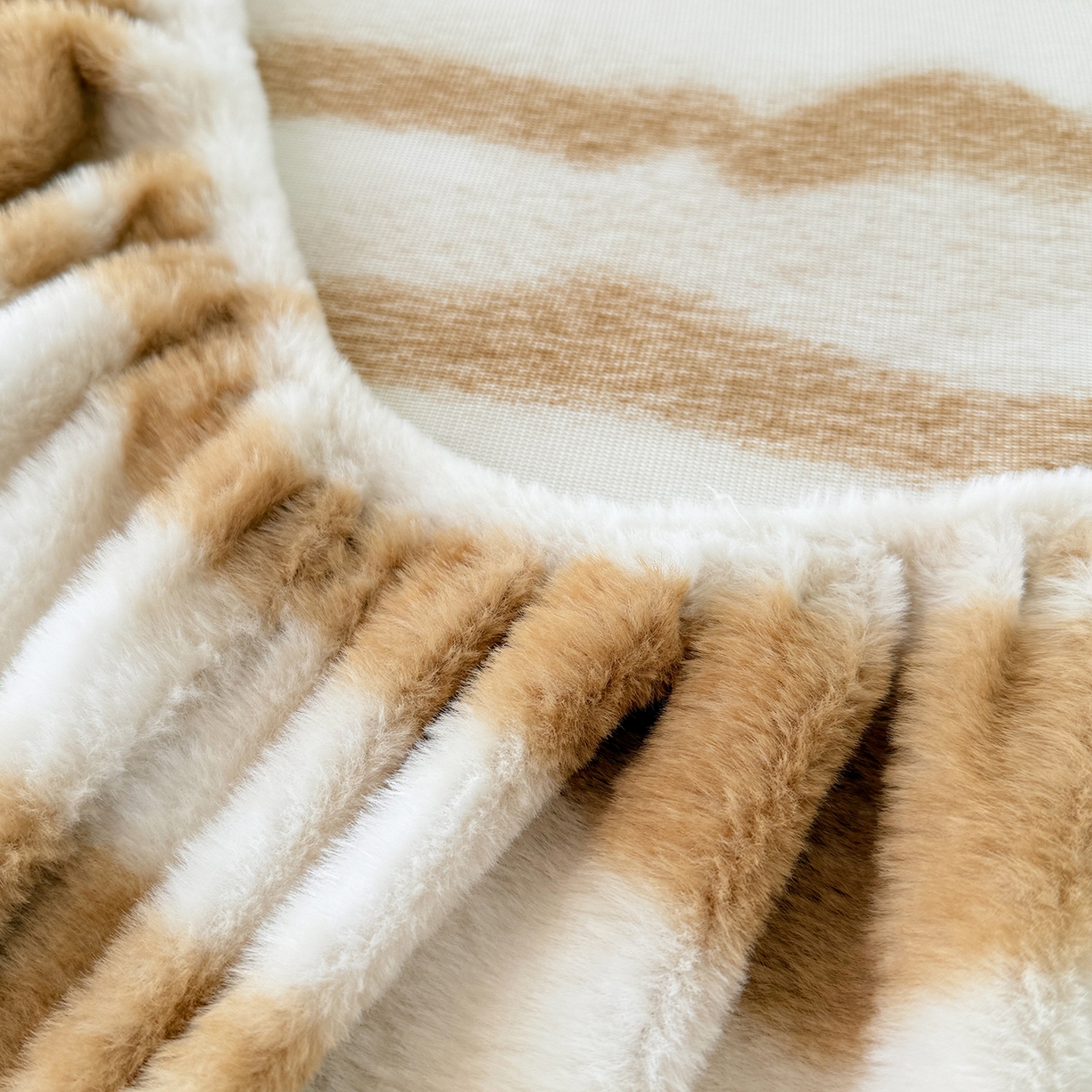 91家纺网 家纺一手货源 找家纺 悦织语 2025新款高克重加厚美拉德獭兔毛床笠床褥子床护垫 兔毛-拿铁纹