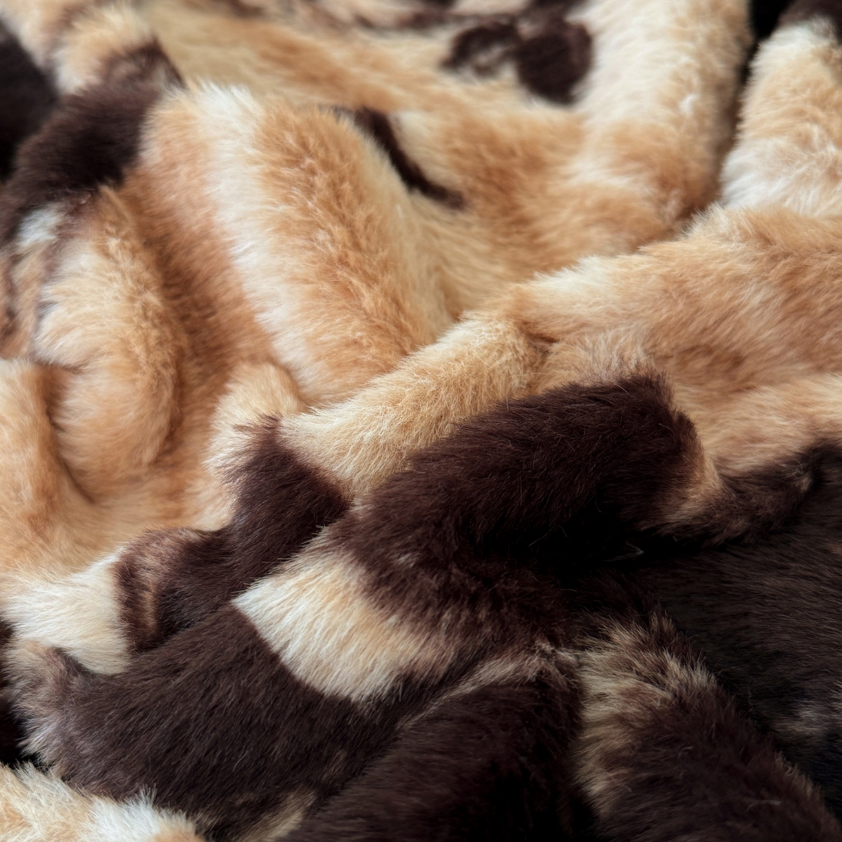 91家纺网 家纺一手货源 找家纺 悦织语 2025新款高克重加厚美拉德獭兔毛床笠床褥子床护垫 兔毛-漫漫