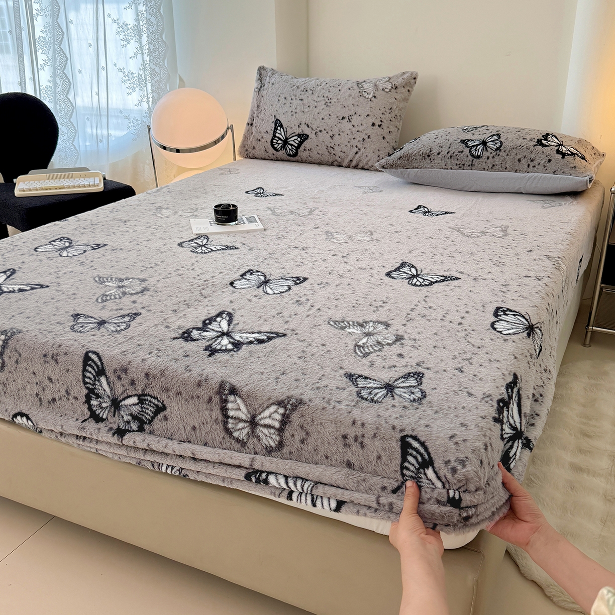 91家纺网 家纺一手货源 找家纺 悦织语 2025新款高克重加厚美拉德獭兔毛床笠床褥子床护垫 兔毛-蝶舞