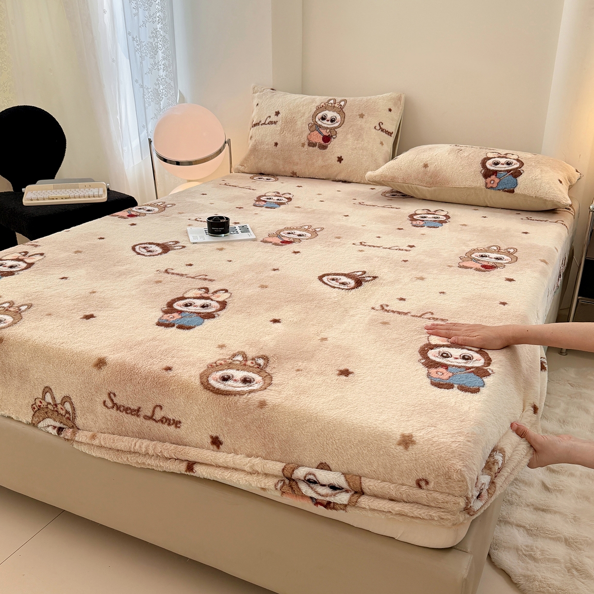 91家纺网 家纺一手货源 找家纺 悦织语 2025新款高克重加厚美拉德獭兔毛床笠床褥子床护垫 兔毛-拉布布