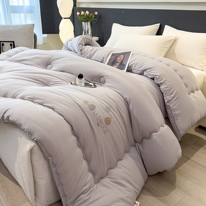 91家纺网 家纺一手货源 找家纺 （总）丽莱美家纺 2025新款牛奶棉新疆羽丝绵被被子被芯-云柔系列