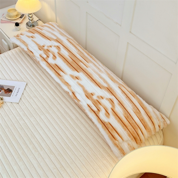 91家纺网 家纺一手货源 找家纺 梦舒羽 2025新款兔毛绒双人枕套牛奶绒加长法兰绒枕芯套法莱绒枕头套-抽条 兔毛绒抽条-梦幻奶咖