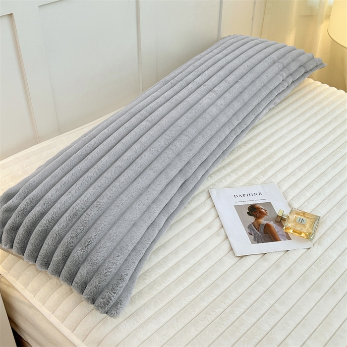 91家纺网 家纺一手货源 找家纺 梦舒羽 2025新款兔毛绒双人枕套牛奶绒加长法兰绒枕芯套法莱绒枕头套-抽条 兔毛绒抽条-烟雨灰