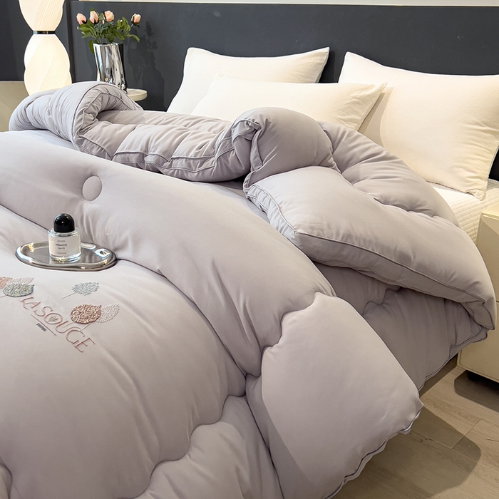 91家纺网 家纺一手货源 找家纺 丽莱美家纺 2025新款牛奶棉新疆羽丝绵被被子被芯-云柔系列 云柔-灰